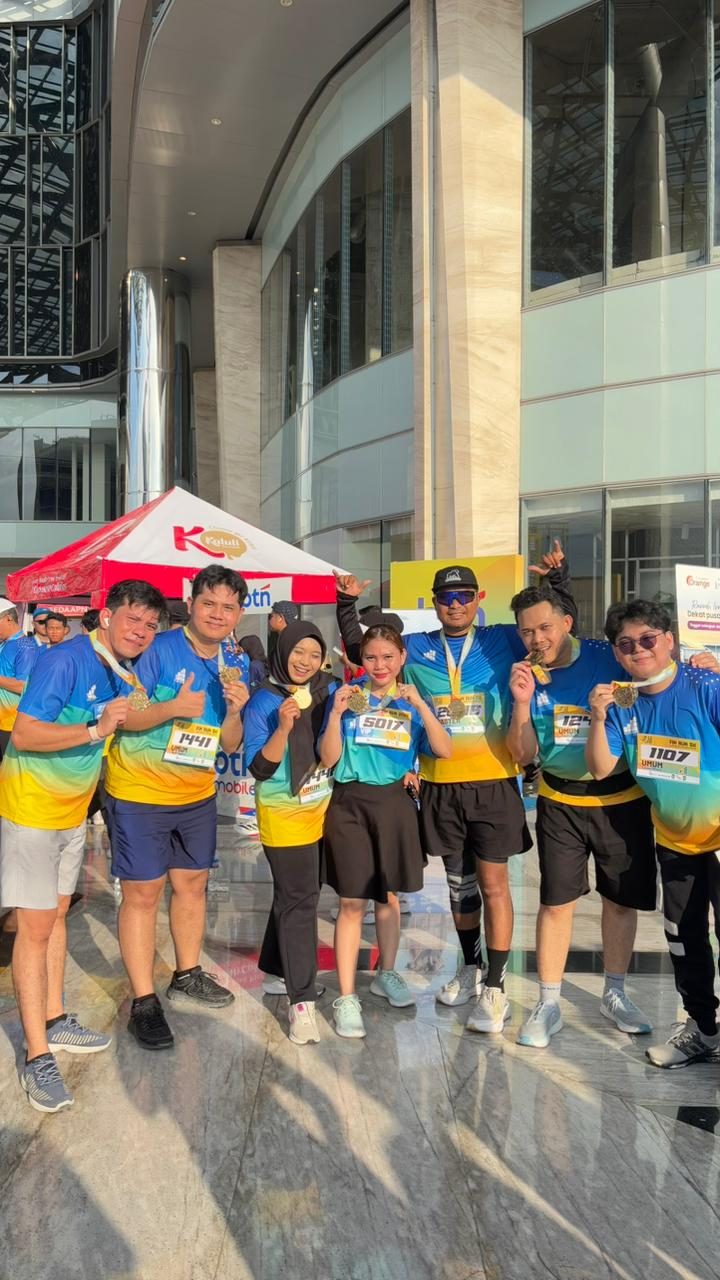 🏃‍♂️ Tim BPR Dana Mitra Sukses turut meramaikan Fun Run FIJK OJK 2025! Semangat sehat, semangat melayani. 💪🏅